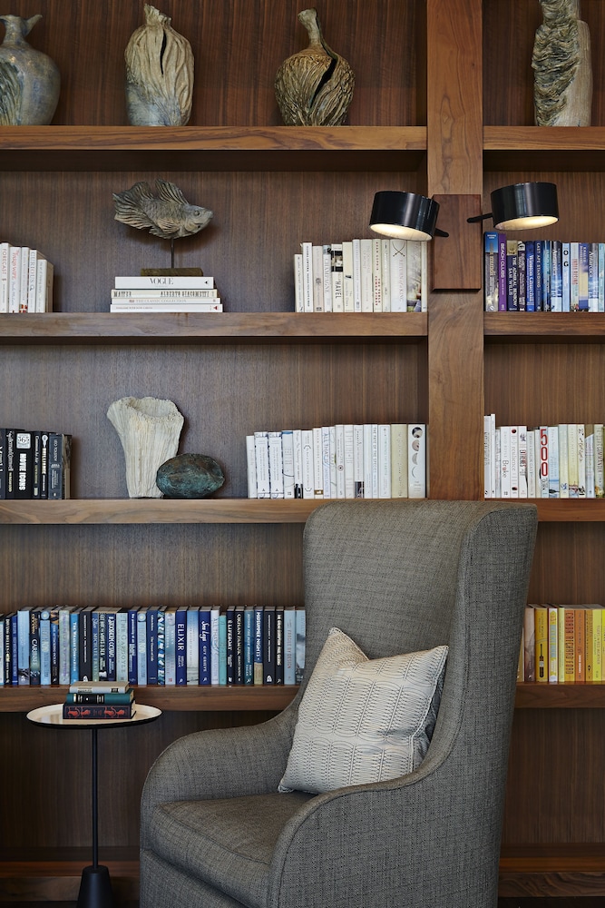 The Island House — Hotel rooms in Nassau, New Providence