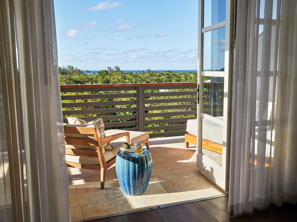 The Island House — Hotel rooms in Nassau, New Providence