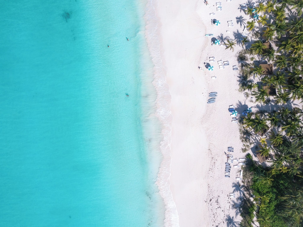 The Island House — Beach in Nassau, New Providence