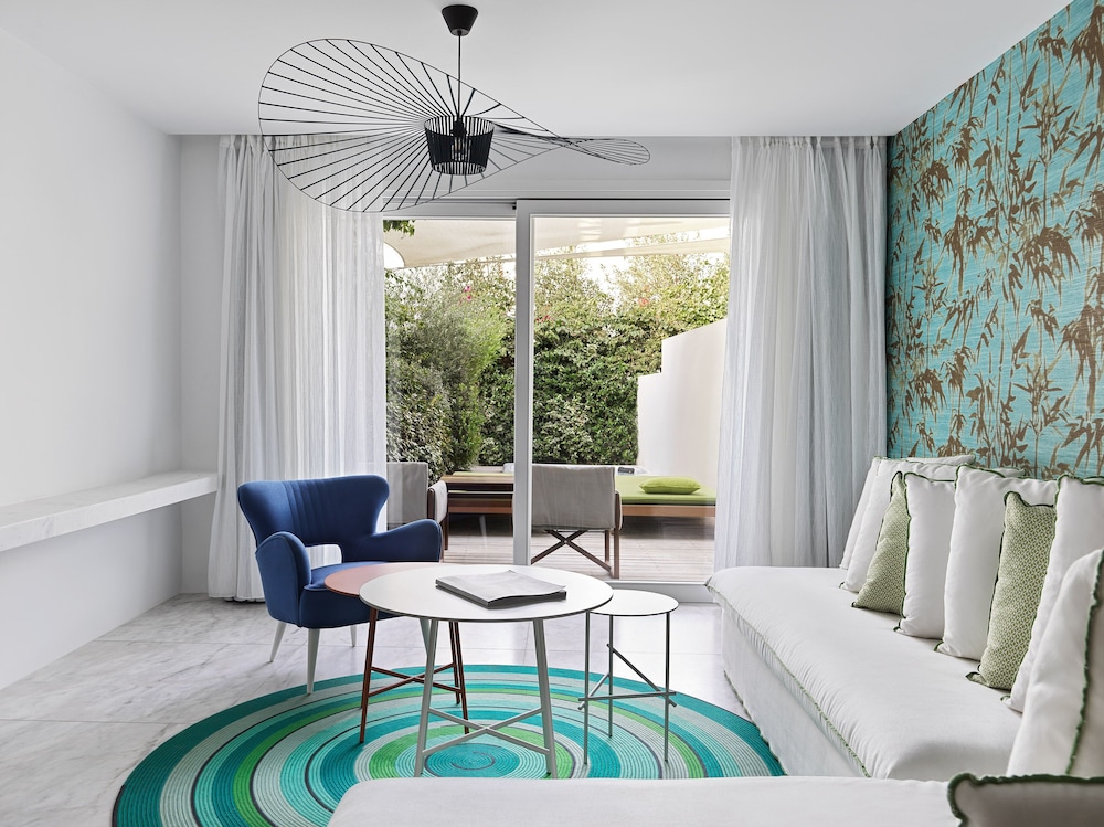 Myconian Ambassador Hotel Relais & Chateaux — Hotel rooms in Plati Gialos, South Aegean