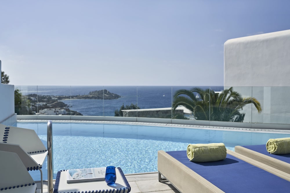 Myconian Ambassador Hotel Relais & Chateaux — Swimming pool in Plati Gialos, South Aegean
