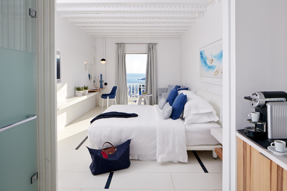 Myconian Ambassador Hotel Relais & Chateaux — Hotel rooms in Plati Gialos, South Aegean