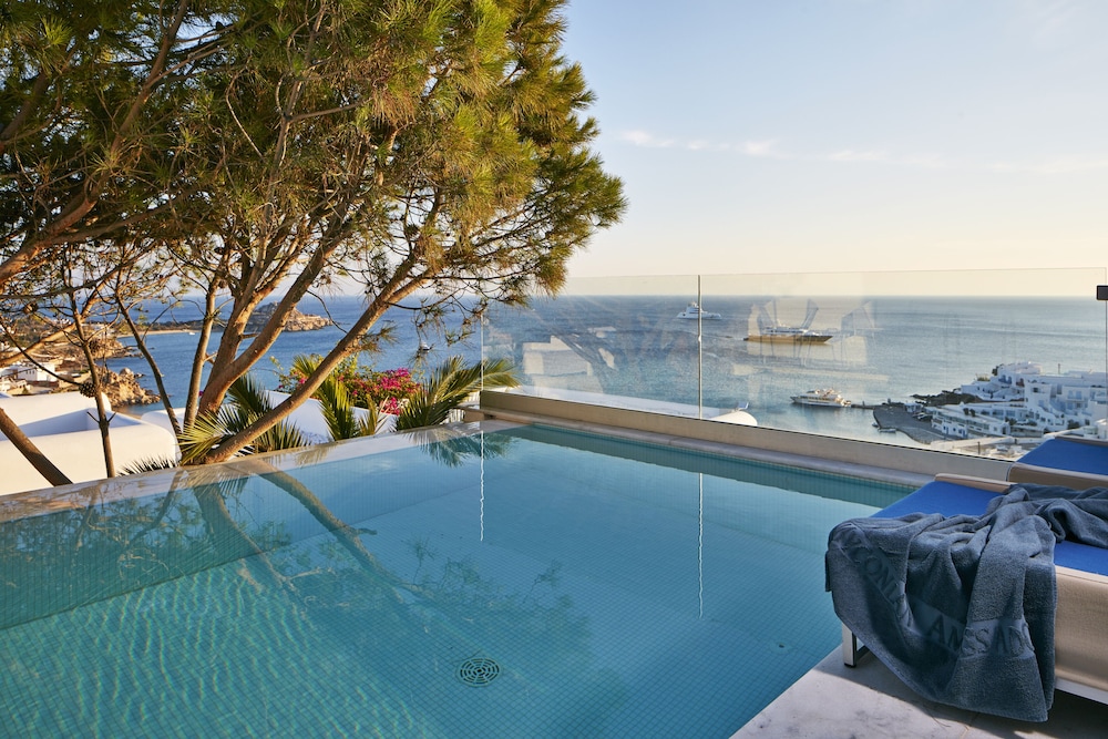 Myconian Ambassador Hotel Relais & Chateaux — Swimming pool in Plati Gialos, South Aegean