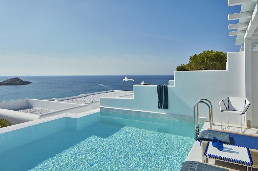 Myconian Ambassador Hotel Relais & Chateaux — Swimming pool in Plati Gialos, South Aegean