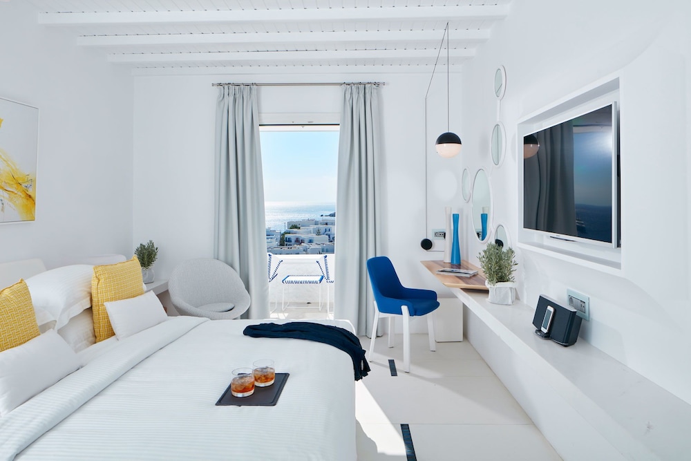 Myconian Ambassador Hotel Relais & Chateaux — Hotel rooms in Plati Gialos, South Aegean