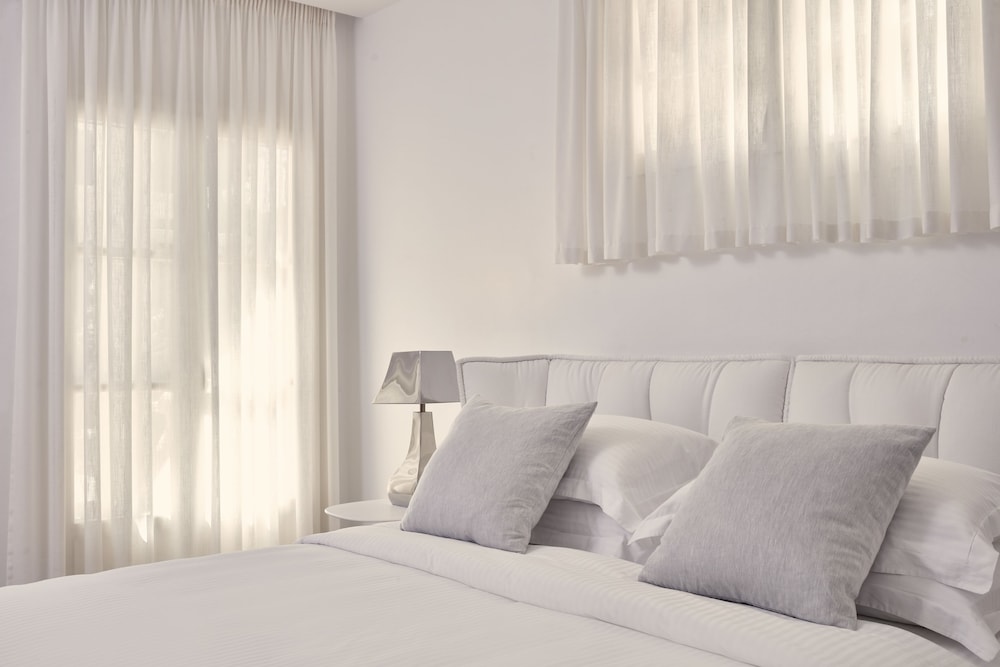 Myconian Ambassador Hotel Relais & Chateaux — Hotel rooms in Plati Gialos, South Aegean