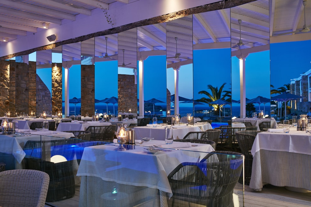 Myconian Ambassador Hotel Relais & Chateaux — Restaurant & bars in Plati Gialos, South Aegean