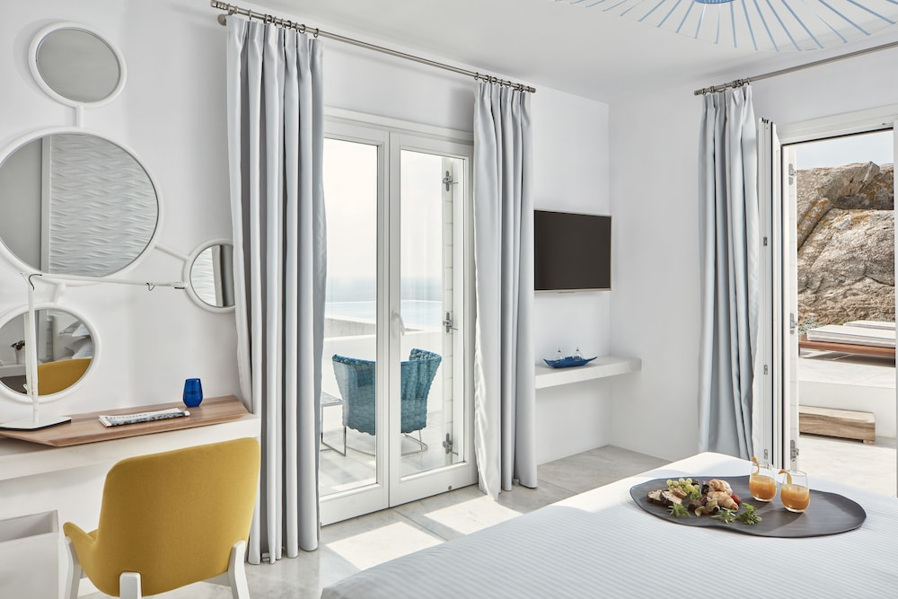 Myconian Ambassador Hotel Relais & Chateaux — Hotel rooms in Plati Gialos, South Aegean