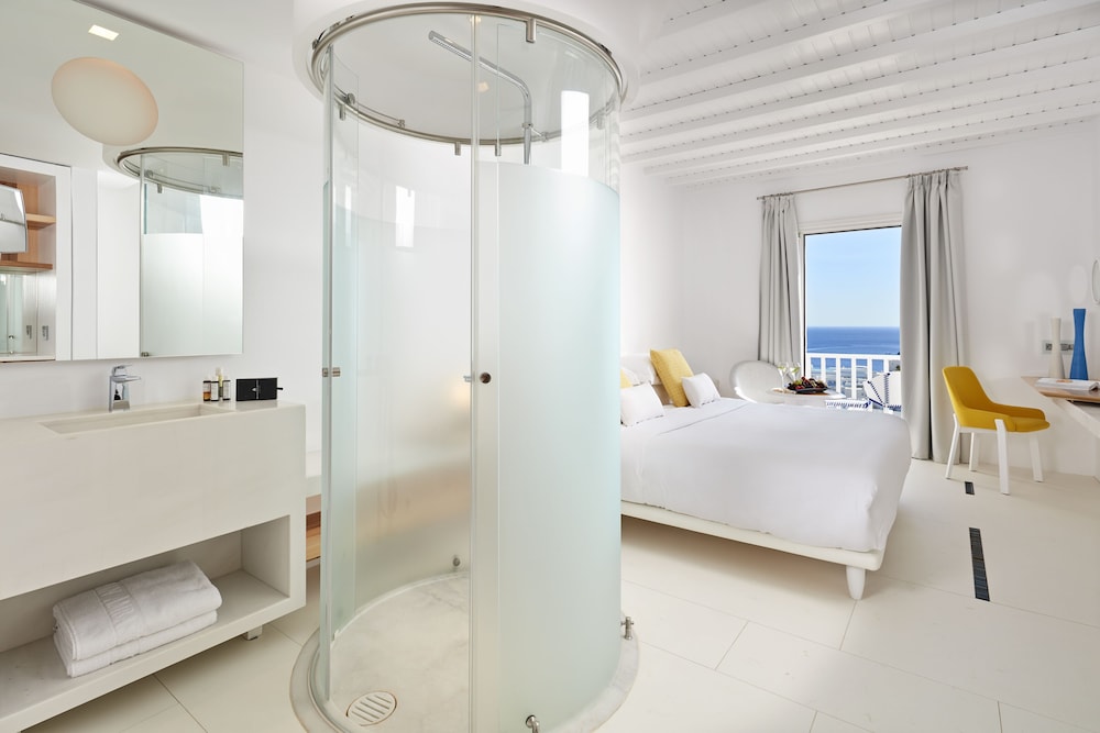 Myconian Ambassador Hotel Relais & Chateaux — Hotel rooms in Plati Gialos, South Aegean