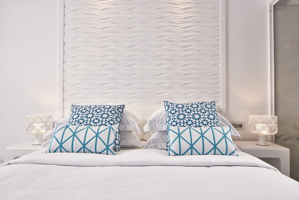 Myconian Ambassador Hotel Relais & Chateaux — Hotel rooms in Plati Gialos, South Aegean