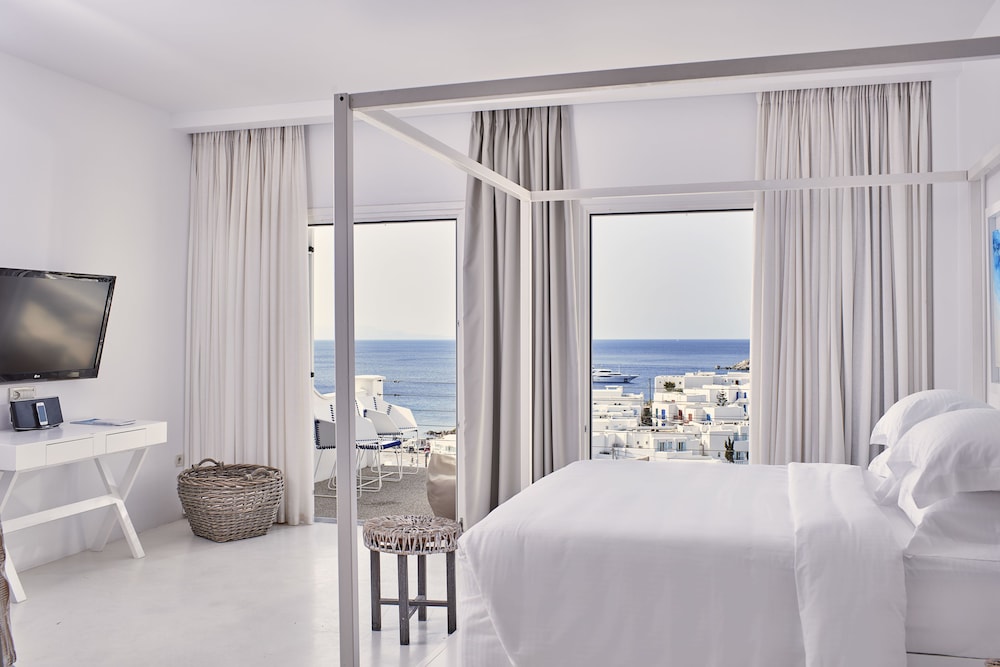 Myconian Ambassador Hotel Relais & Chateaux — Hotel rooms in Plati Gialos, South Aegean