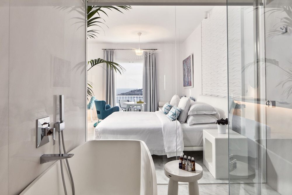 Myconian Ambassador Hotel Relais & Chateaux — Hotel rooms in Plati Gialos, South Aegean