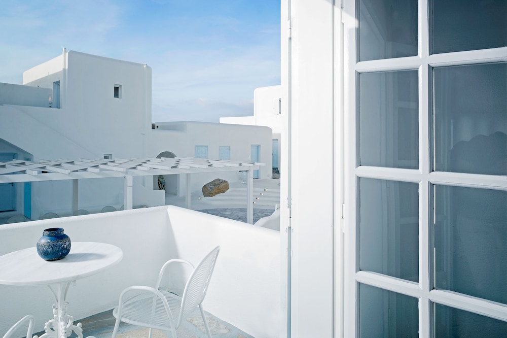 Mykonos Bay Resort & Villas — Hotel building in Mykonos Town, South Aegean