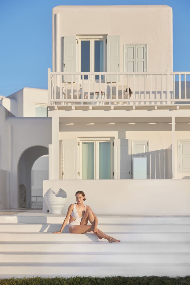 Mykonos Bay Resort & Villas — Hotel building in Mykonos Town, South Aegean