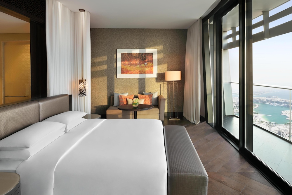 Grand Hyatt Abu Dhabi Hotel & Residences — Hotel rooms in Abu Dhabi