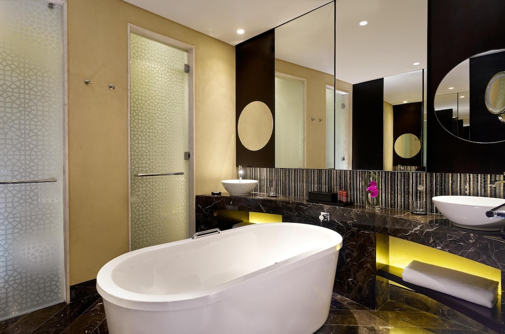 Grand Hyatt Abu Dhabi Hotel & Residences — Hotel rooms in Abu Dhabi