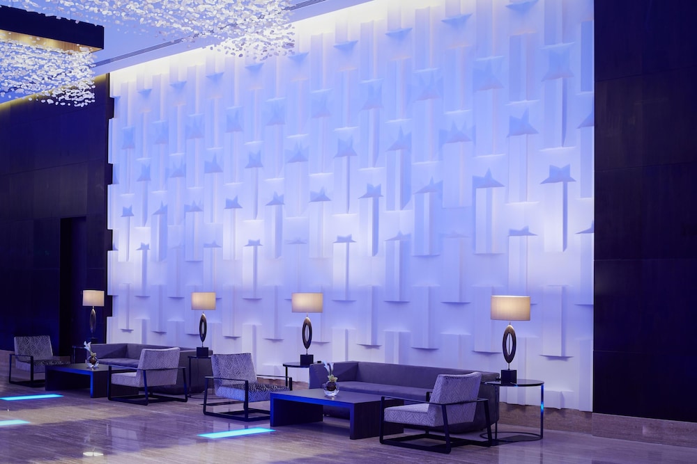 Grand Hyatt Abu Dhabi Hotel & Residences — Restaurant & bars in Abu Dhabi