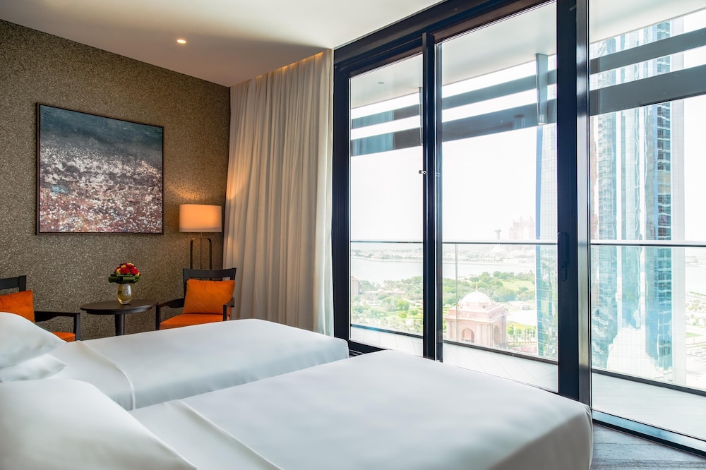 Grand Hyatt Abu Dhabi Hotel & Residences — Hotel rooms in Abu Dhabi