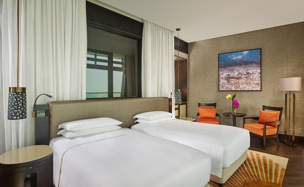 Grand Hyatt Abu Dhabi Hotel & Residences — Hotel rooms in Abu Dhabi