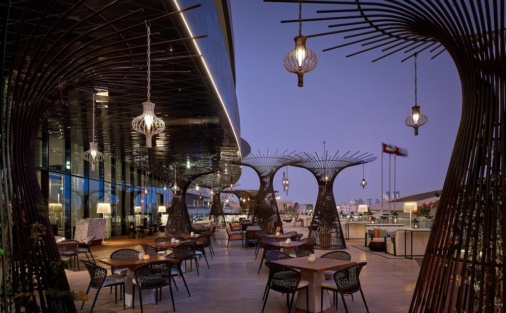 Grand Hyatt Abu Dhabi Hotel & Residences — Restaurant & bars in Abu Dhabi