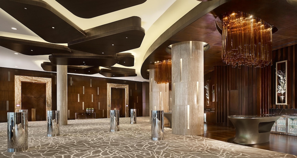 Grand Hyatt Abu Dhabi Hotel & Residences — Hotel building in Abu Dhabi