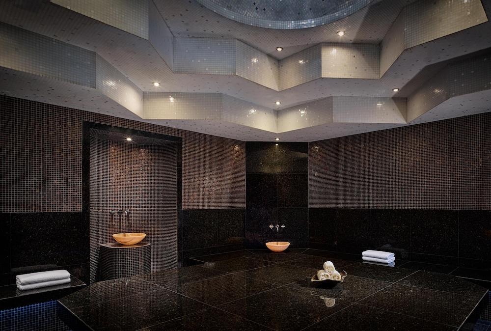Grand Hyatt Abu Dhabi Hotel & Residences — Spa in Abu Dhabi