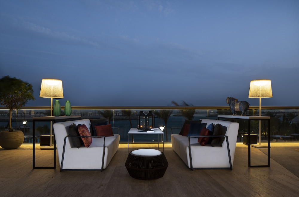 Grand Hyatt Abu Dhabi Hotel & Residences — Restaurant & bars in Abu Dhabi