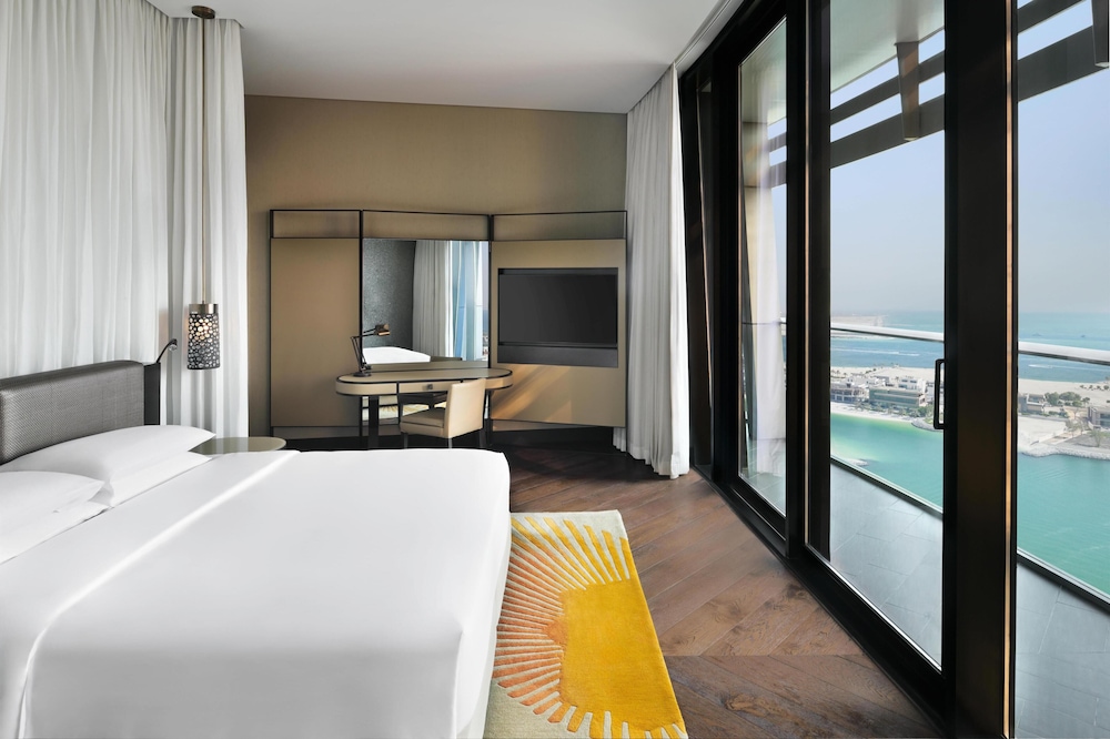 Grand Hyatt Abu Dhabi Hotel & Residences — Hotel rooms in Abu Dhabi