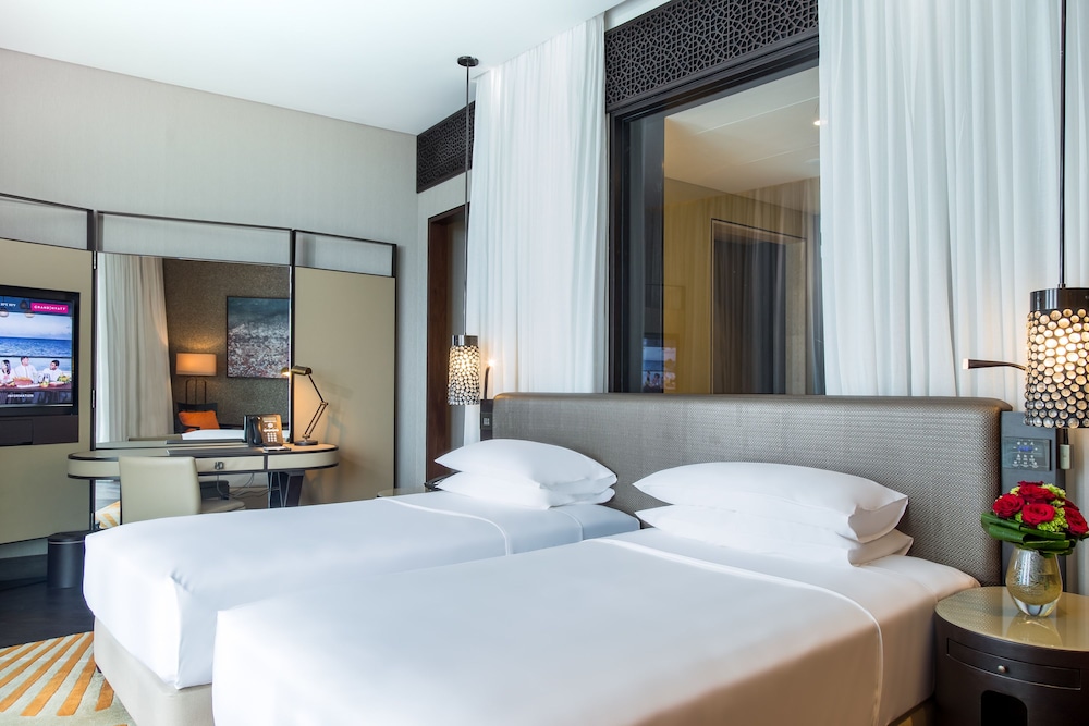 Grand Hyatt Abu Dhabi Hotel & Residences — Hotel rooms in Abu Dhabi