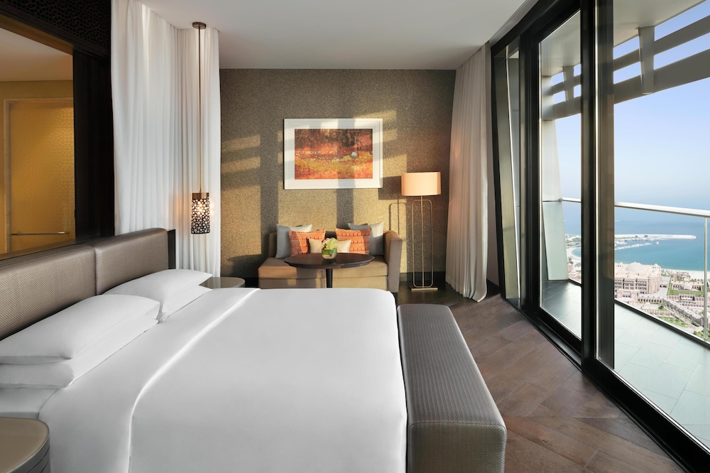 Grand Hyatt Abu Dhabi Hotel & Residences — Hotel rooms in Abu Dhabi