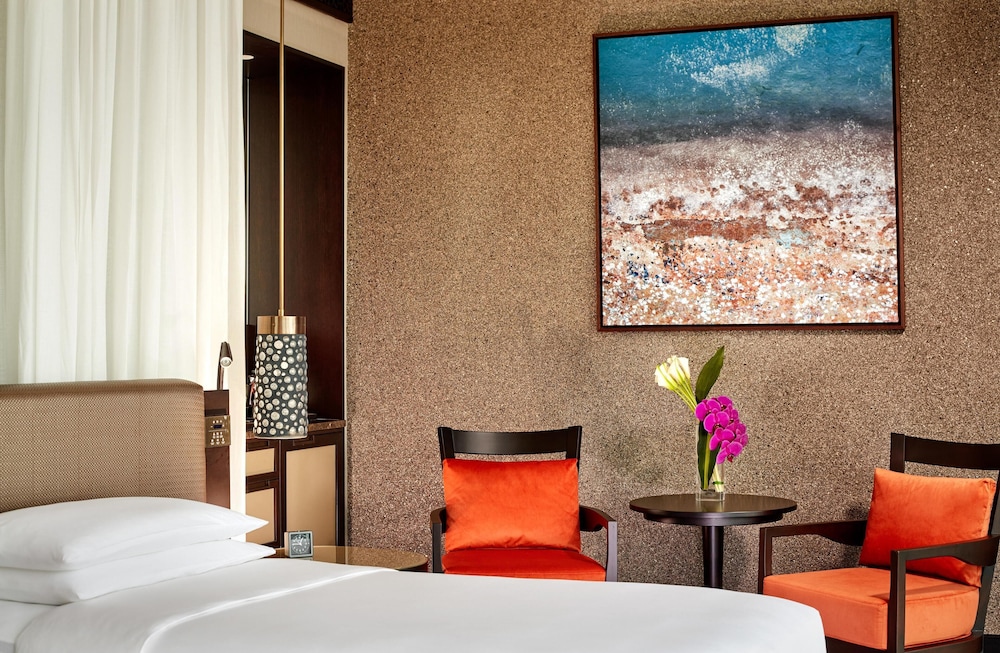 Grand Hyatt Abu Dhabi Hotel & Residences — Hotel rooms in Abu Dhabi