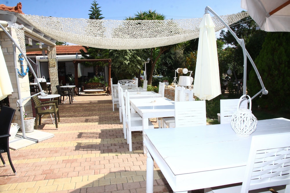 Nikos Apartments — Restaurant & bars in Stalida