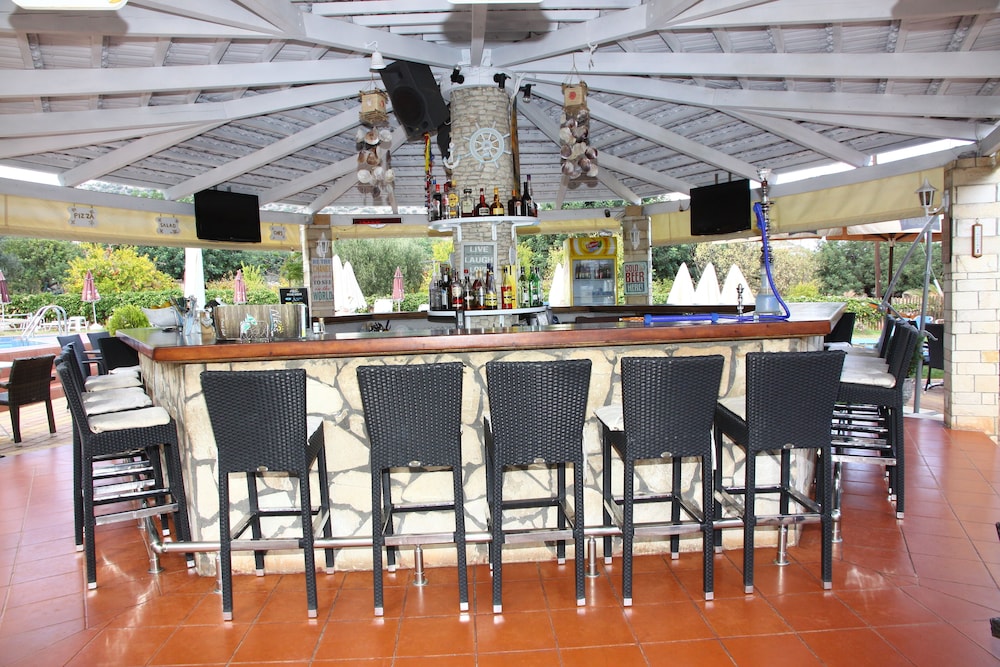 Nikos Apartments — Restaurant & bars in Stalida