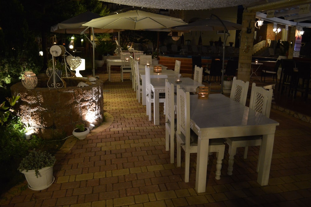 Nikos Apartments — Restaurant & bars in Stalida