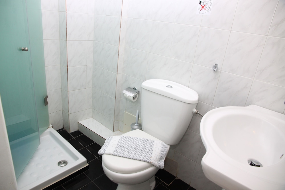 Nikos Apartments — Hotel rooms in Stalida