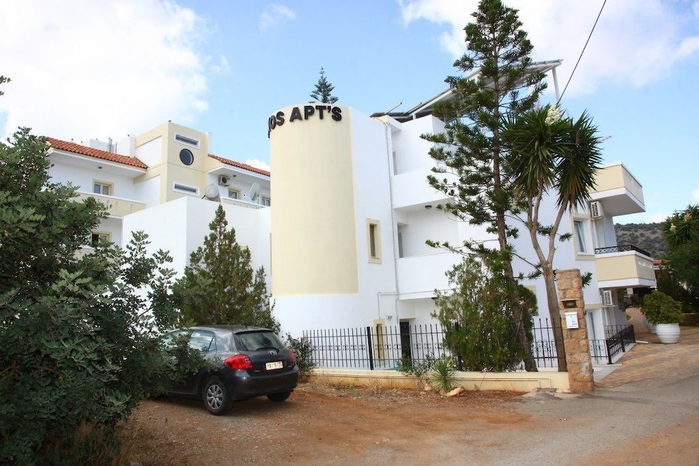 Nikos Apartments — Hotel building in Stalida