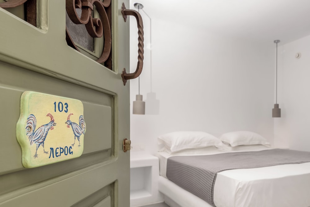 Nissia Kamares Hotel Apartments — Hotel rooms in Kardamena, South Aegean