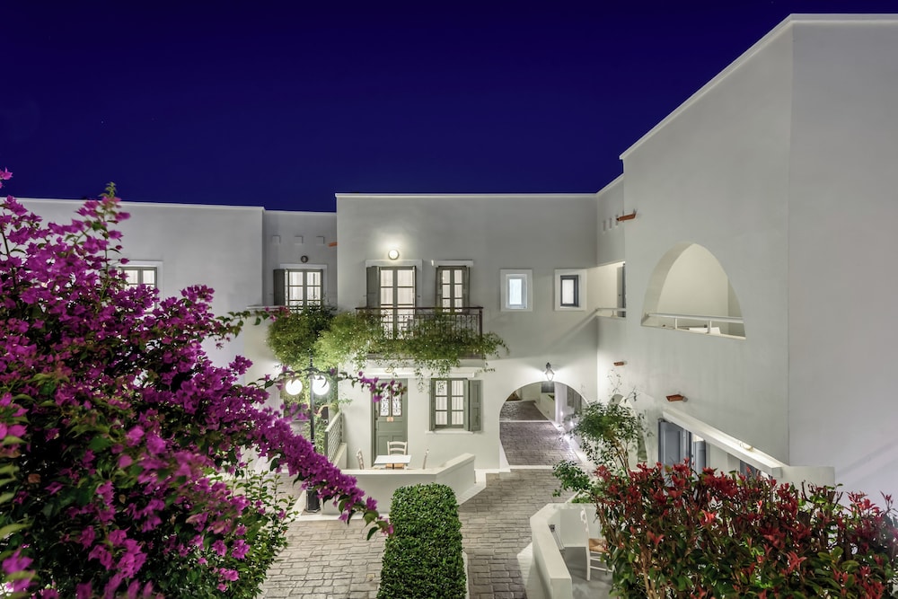 Nissia Kamares Hotel Apartments — Hotel building in Kardamena, South Aegean