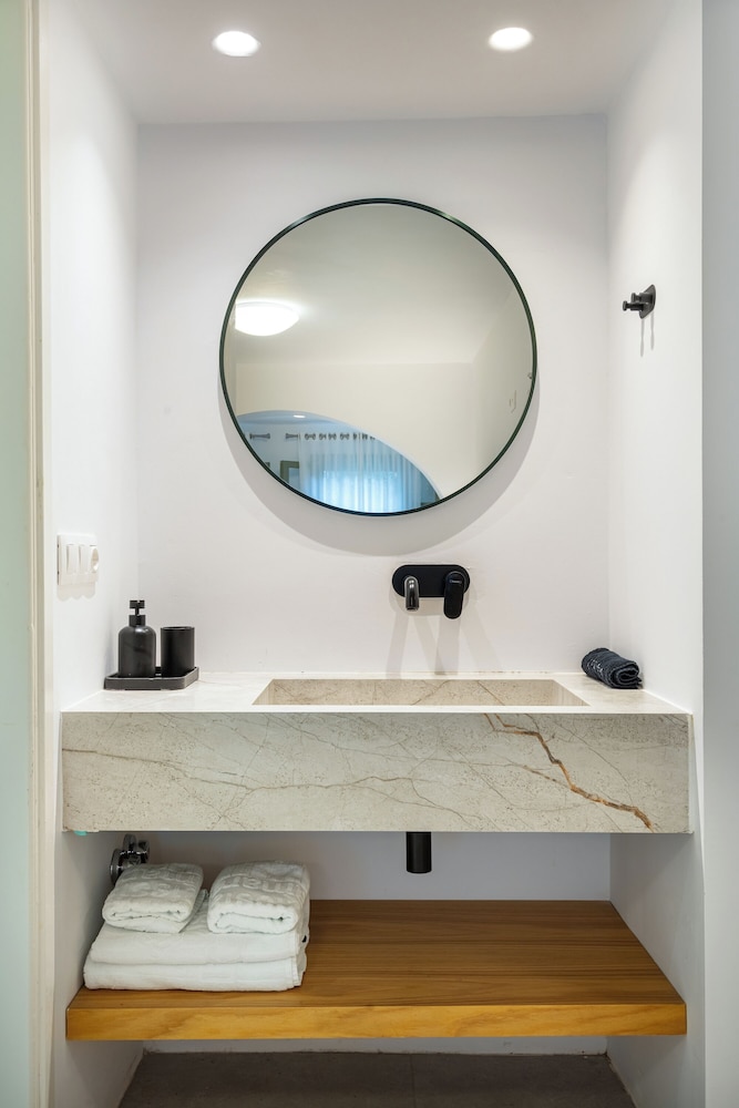 Nissia Kamares Hotel Apartments — Hotel rooms in Kardamena, South Aegean
