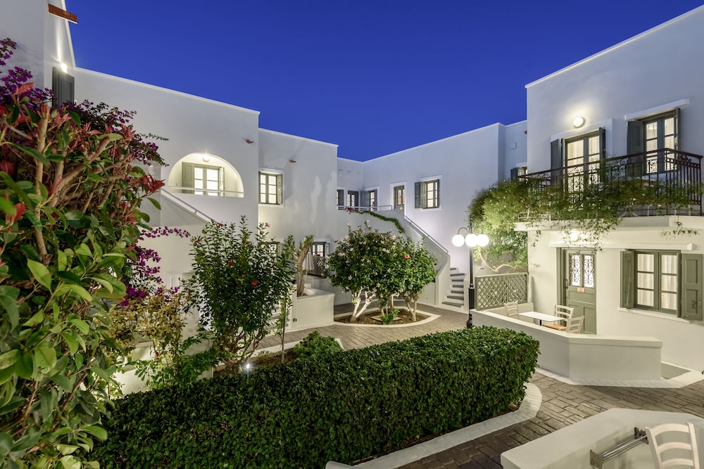 Nissia Kamares Hotel Apartments — Hotel building in Kardamena, South Aegean