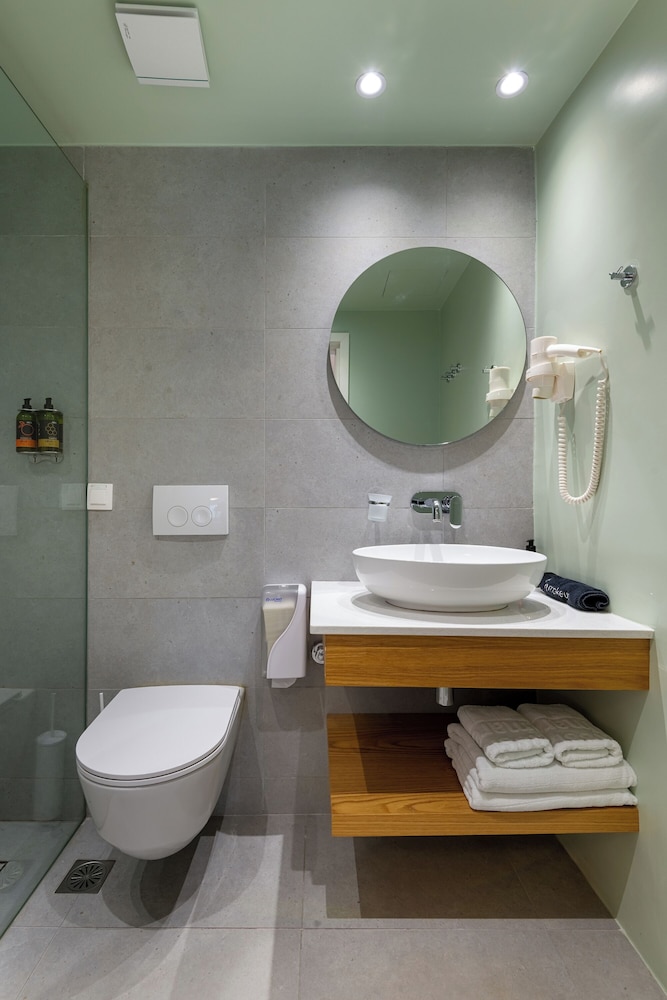 Nissia Kamares Hotel Apartments — Hotel rooms in Kardamena, South Aegean