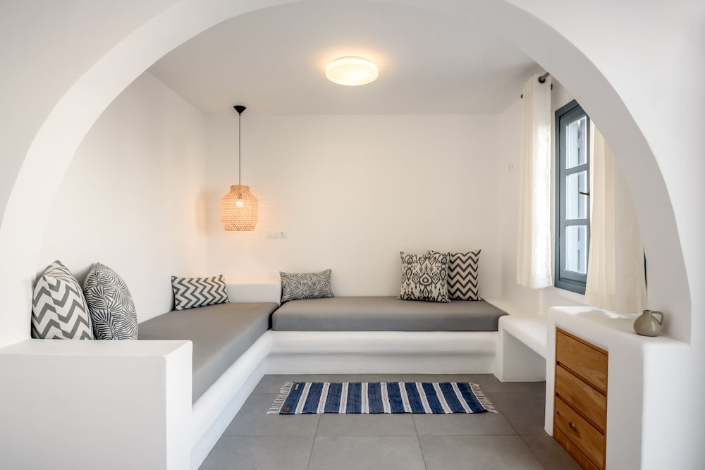 Nissia Kamares Hotel Apartments — Hotel rooms in Kardamena, South Aegean