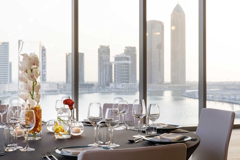 The St. Regis Downtown, Dubai — Restaurant & bars in Dubai