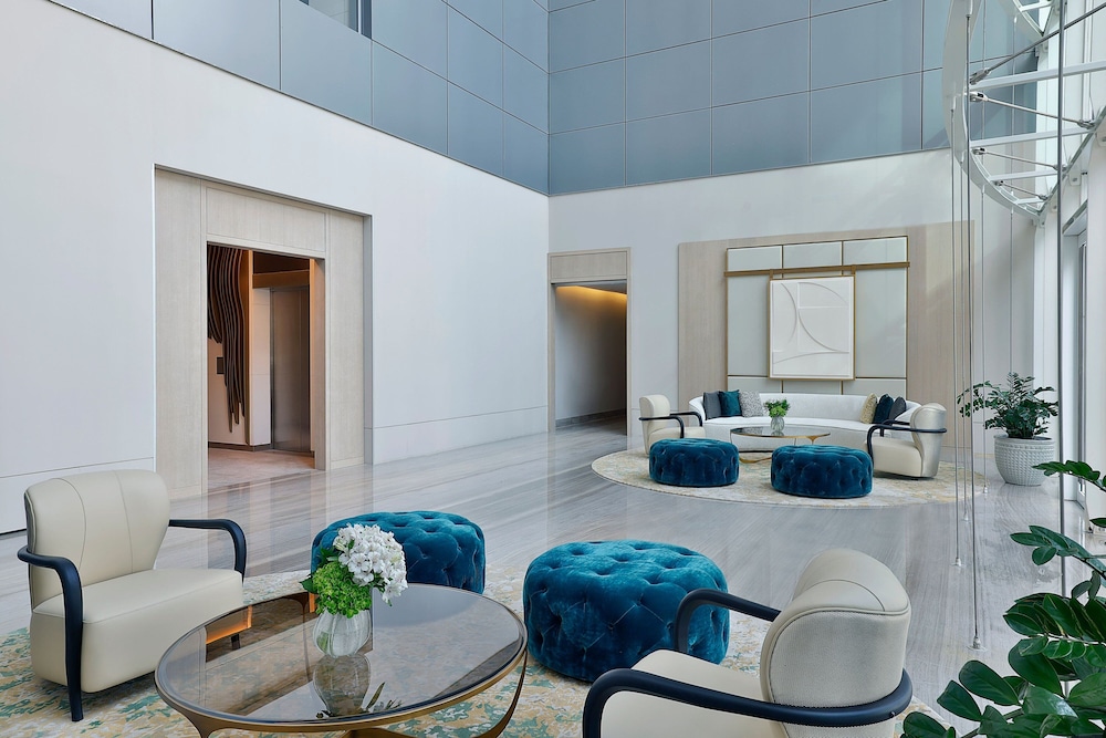 The St. Regis Downtown, Dubai — Hotel building in Dubai