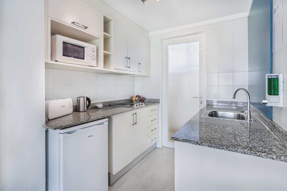 Apartamentos Habitat — Hotel rooms in Puerto Pollensa, Balearic Islands