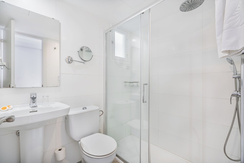 Apartamentos Habitat — Hotel rooms in Puerto Pollensa, Balearic Islands