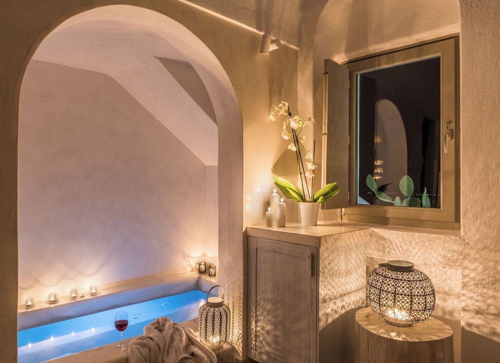 On The Rocks Hotel — Spa in Imerovigli, South Aegean