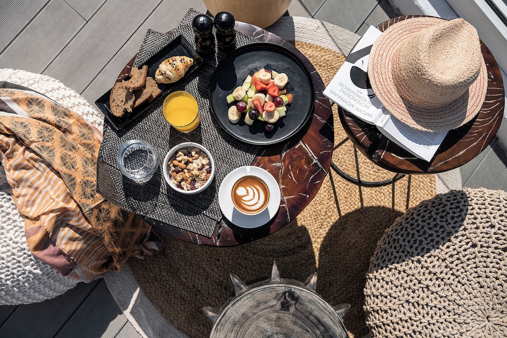 On The Rocks Hotel — Restaurant & bars in Imerovigli, South Aegean