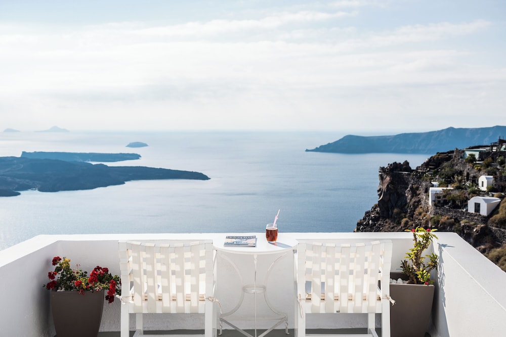 On The Rocks Hotel — Restaurant & bars in Imerovigli, South Aegean