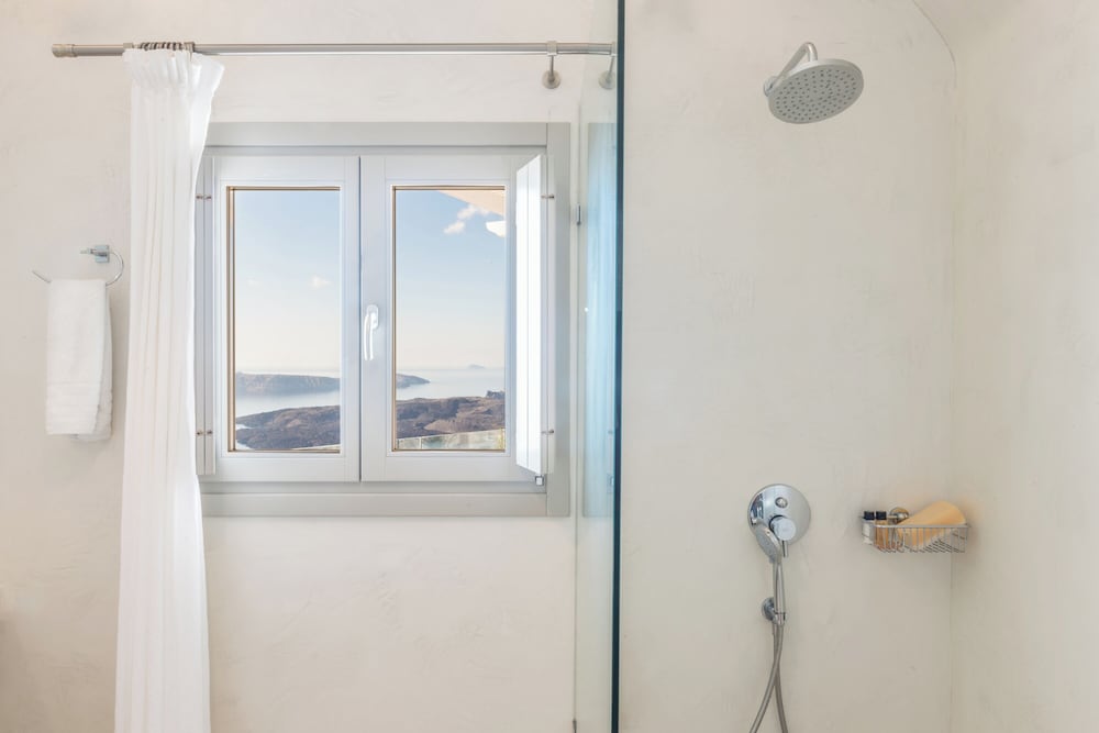 On The Rocks Hotel — Hotel rooms in Imerovigli, South Aegean